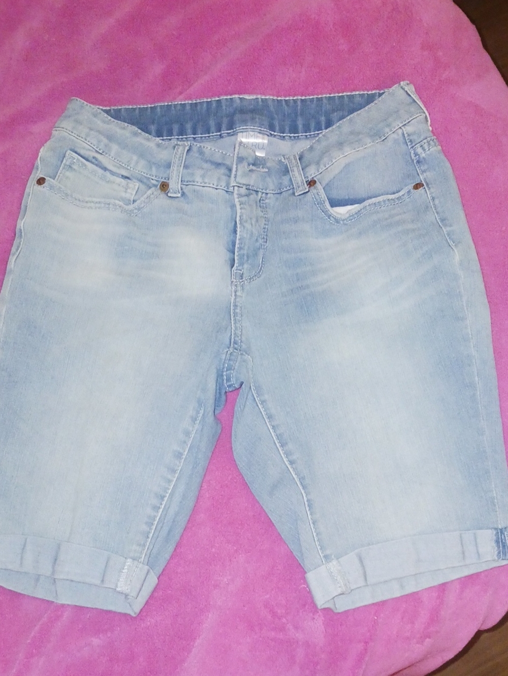 Time and Tru - Light Blue Stretchy Denim Bermuda Shorts Sz8